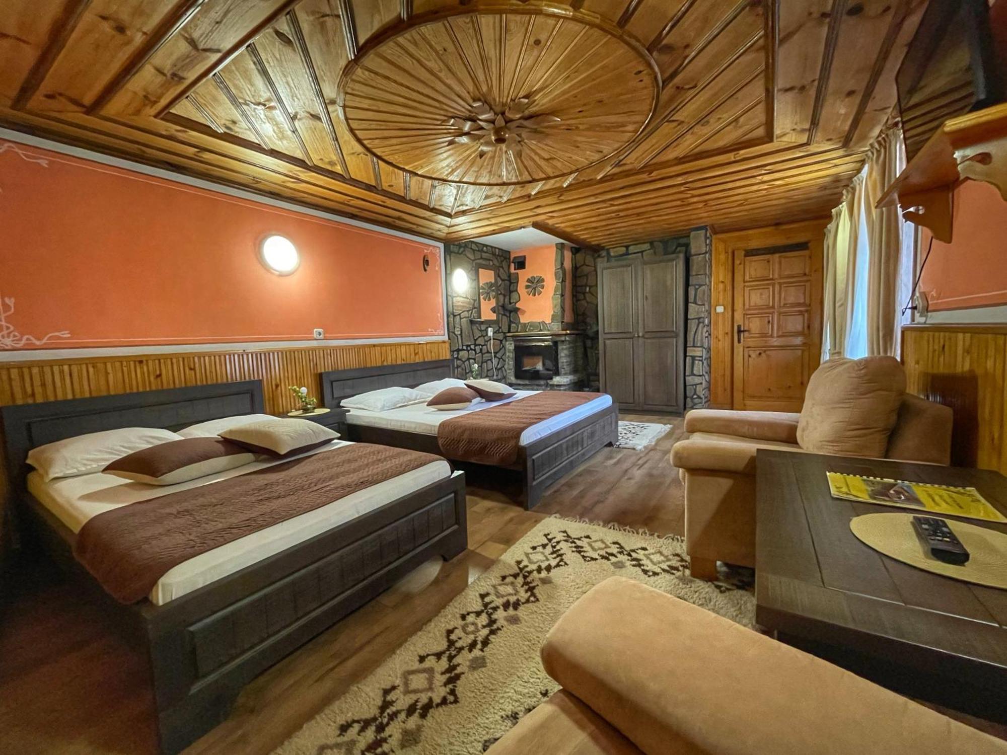 Guest Rooms Colorit Koprivshtitsa Ngoại thất bức ảnh