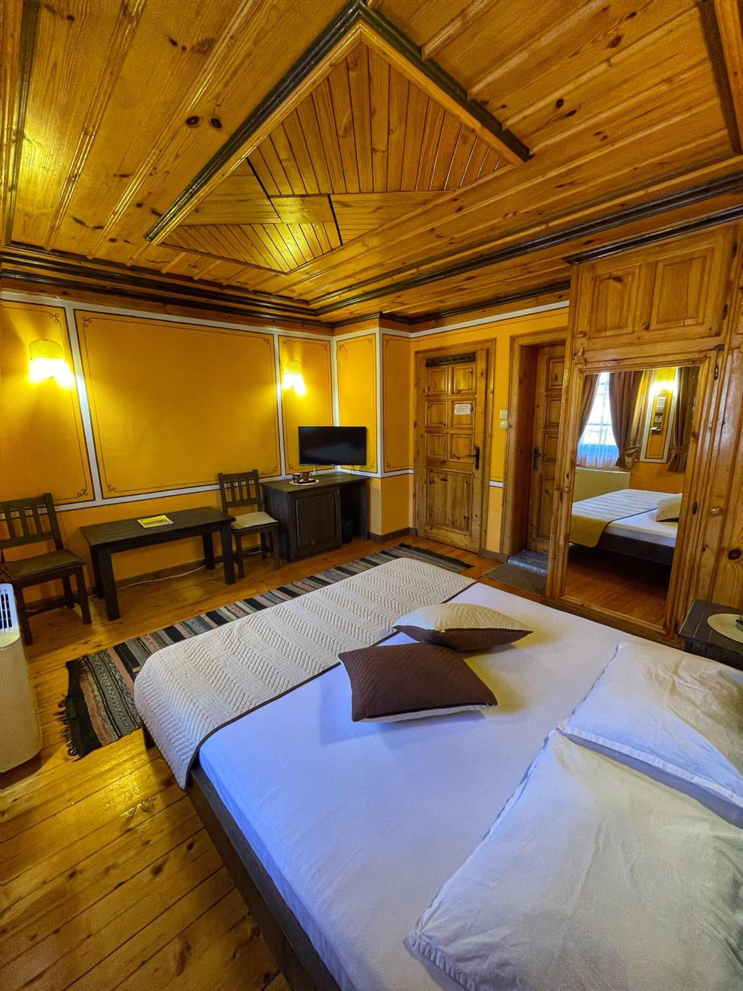 Guest Rooms Colorit Koprivshtitsa Ngoại thất bức ảnh